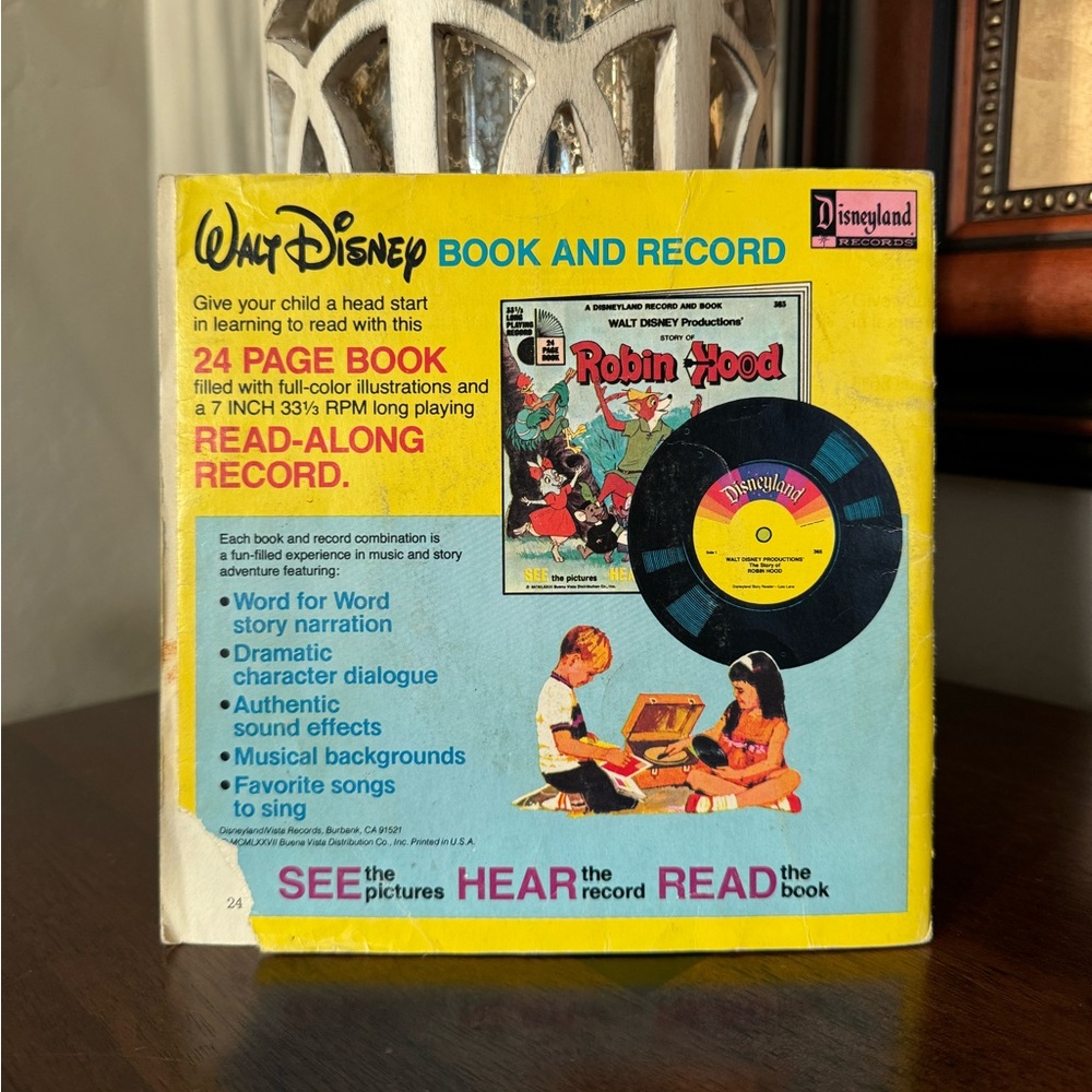1977 Vintage Disneyland Walt Disney Productions’ Pete’s Dragon Book & Record - Picture 5 of 5